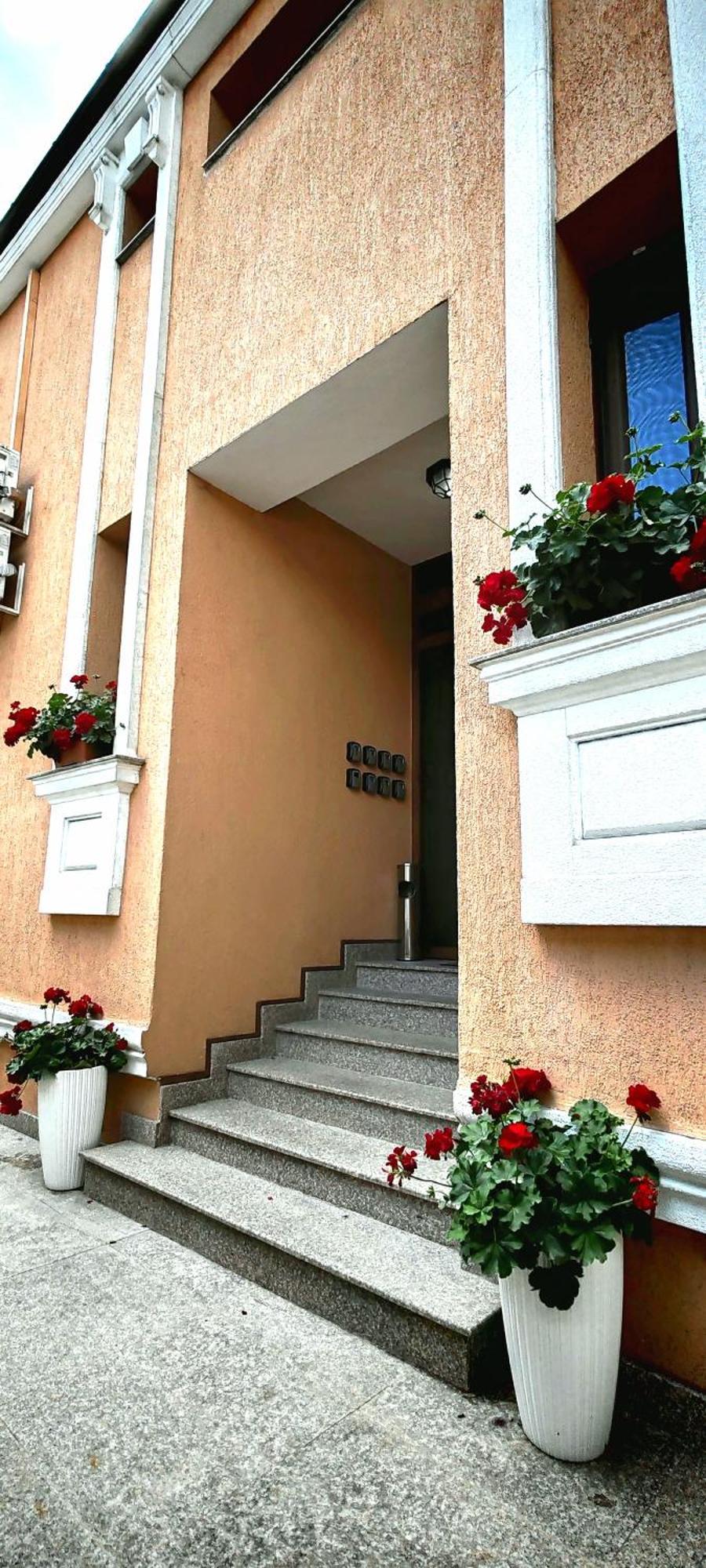 Bucur 9 Hotel Bucharest Exterior photo