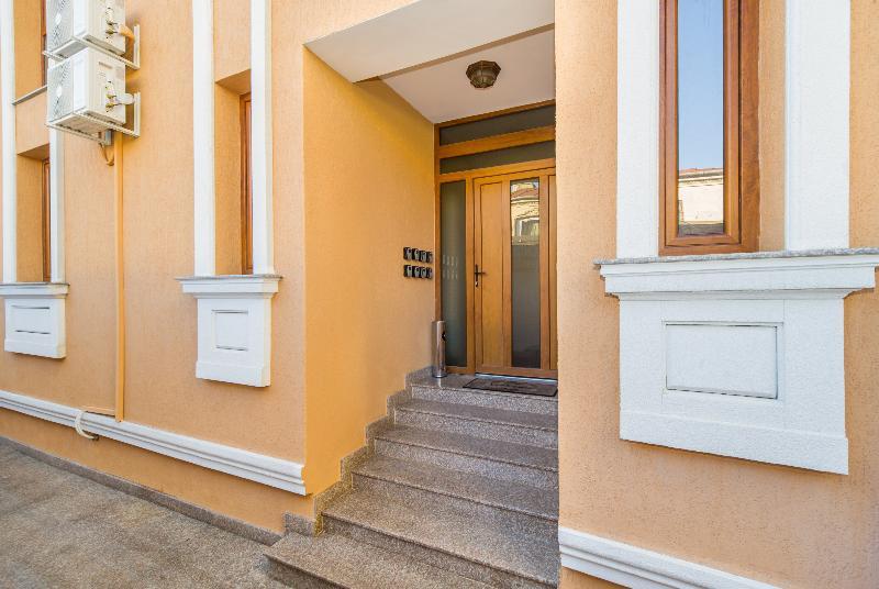Bucur 9 Hotel Bucharest Exterior photo